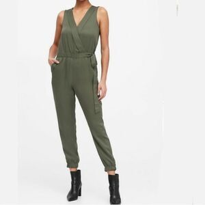 Banana Republic Sleeveless Army Green Surplice Wrap Front Jumpsuit Pantsuit Sz 8